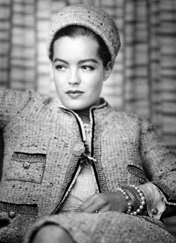 Admirável look novo: A história da jaqueta Chanel