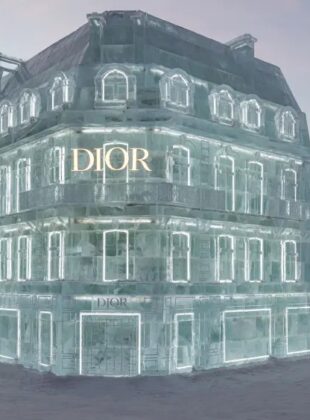 escultura de gelo da loja da Dior em Paris.