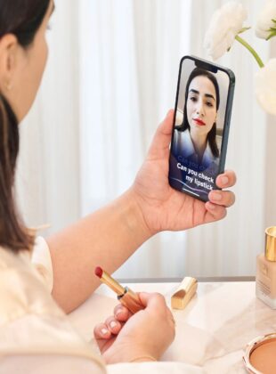 estee lauder voguebus photograph