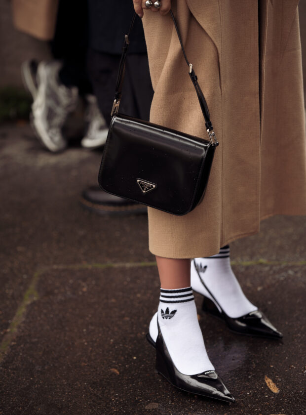 Oito sugestões de como usar meias muito além do básico: veja como incorporar a meia branca, colorida, 7/8, 3/4 e muitas outras para elevar o visual