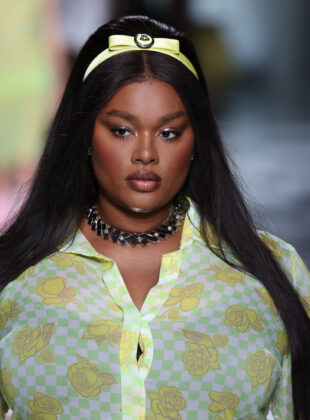 Tendências de cabelo e maquiagem da Semana de Moda de Milão