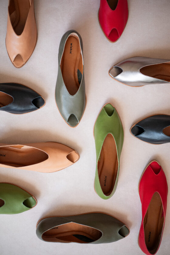 pleaser peep toe