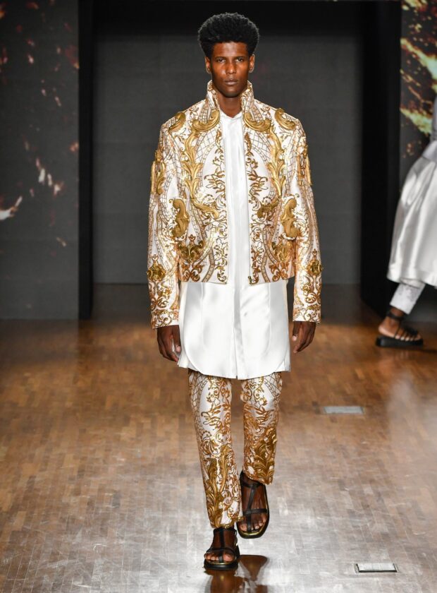 Look da coleção verão 2024 de João Pimenta na SPFW N56