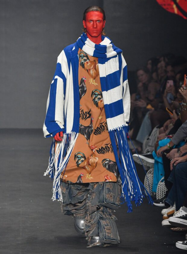 Look da coleção verão 2024 da Martins na SPFW N56