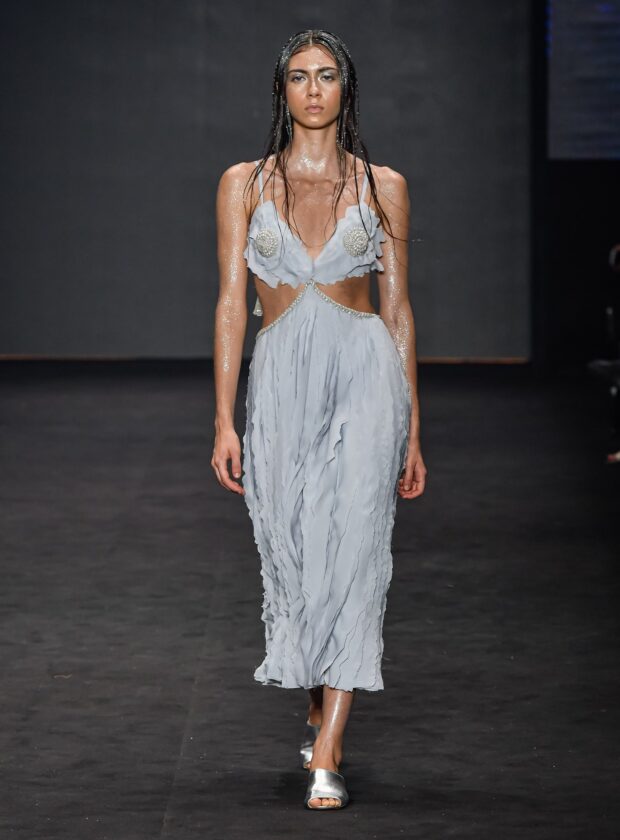 Look da coleção de Renata Buzzo na SPFW N26