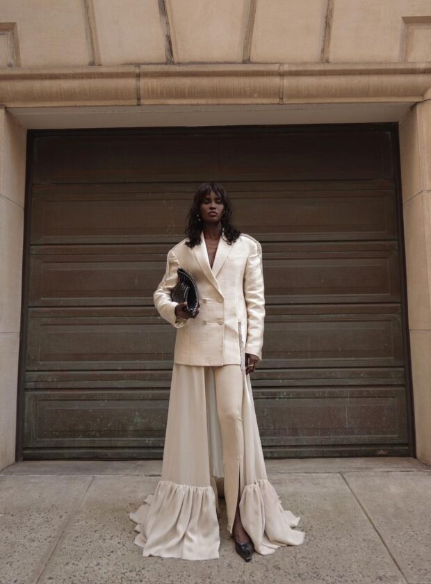 8 looks para formatura com calça que não perdem em elegância para vestidos longos