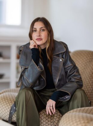 stylist famosa no Tik Tok, Allison Bornstein comenta como encontrar seu estilo pessoal