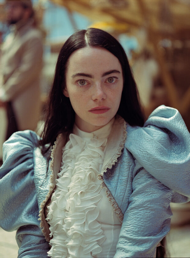 Emma Stone, em Pobres criaturas, um dos filmes premiados pelo Oscar que chega ao streaming