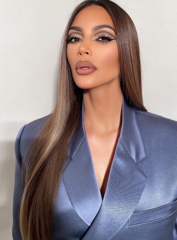 tendência liquid hair: como alcançar cabelos lisos alinhados e brilhosos