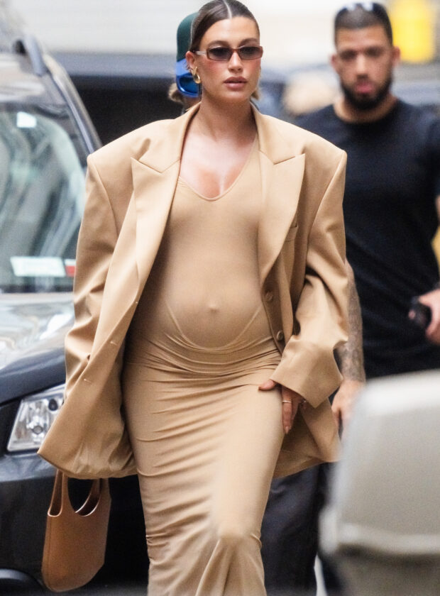 os looks de grávida da hailey bieber em nova york