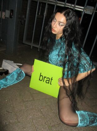 Cabelos de Charli XCX