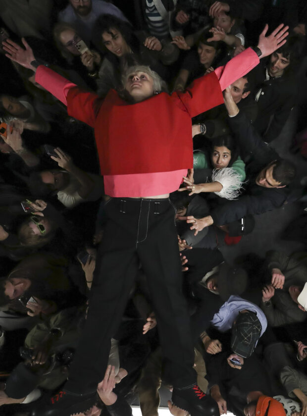 look do inverno 2023 da Sunnei.