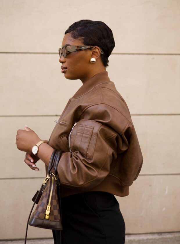 looks elegantes com jaqueta de couro