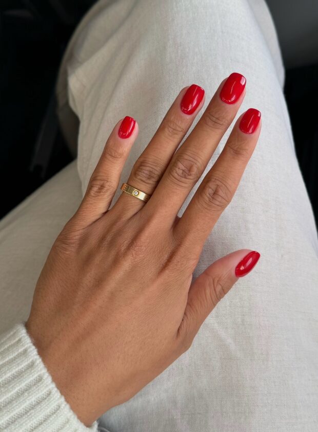 unhas vermelhas elegantes