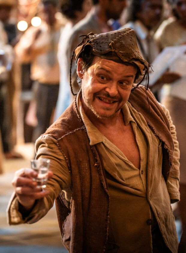 Matheus Nachtergaele como o João Grilo em "O auto da compadecida 2"