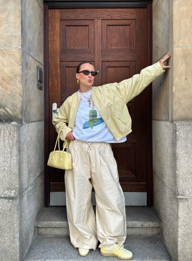 looks em amarelo manteiga