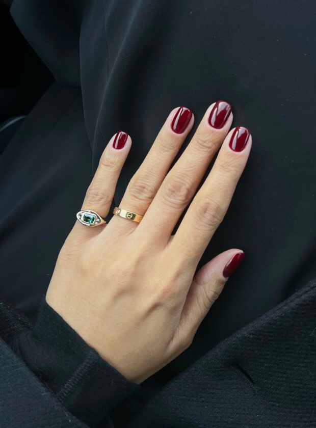 tons de vermelho-cereja