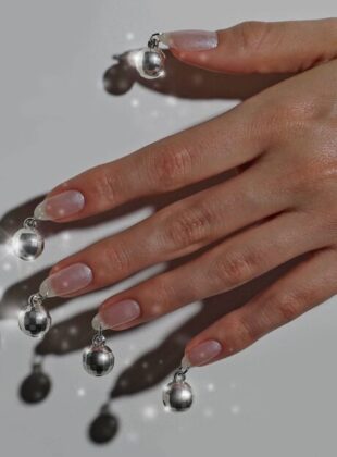 unhas-para-o-carnaval-com-glitter-gelcare.official_260275631_1259523957883134_4861101596453735717_n-620x620