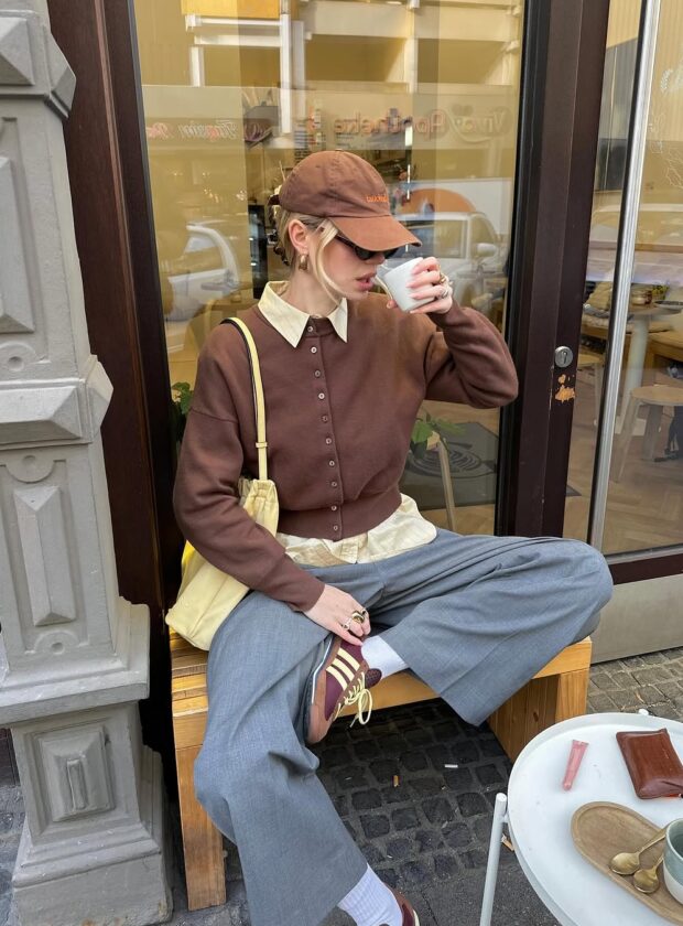 calça de alfaiataria com tênis e outros sapatos casuais