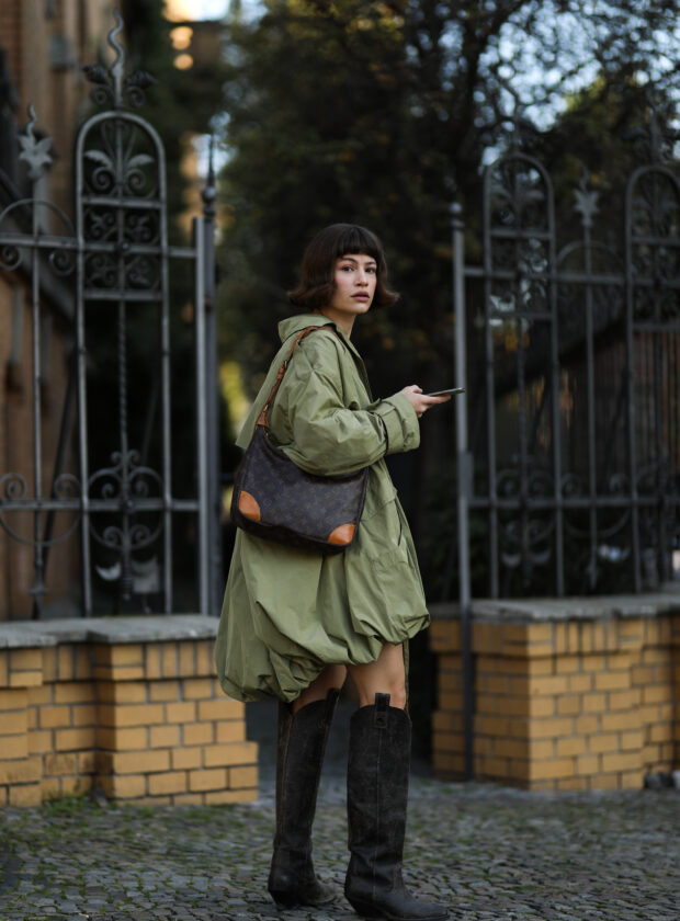 looks com parka feminina para dias de frio e dias de chuva