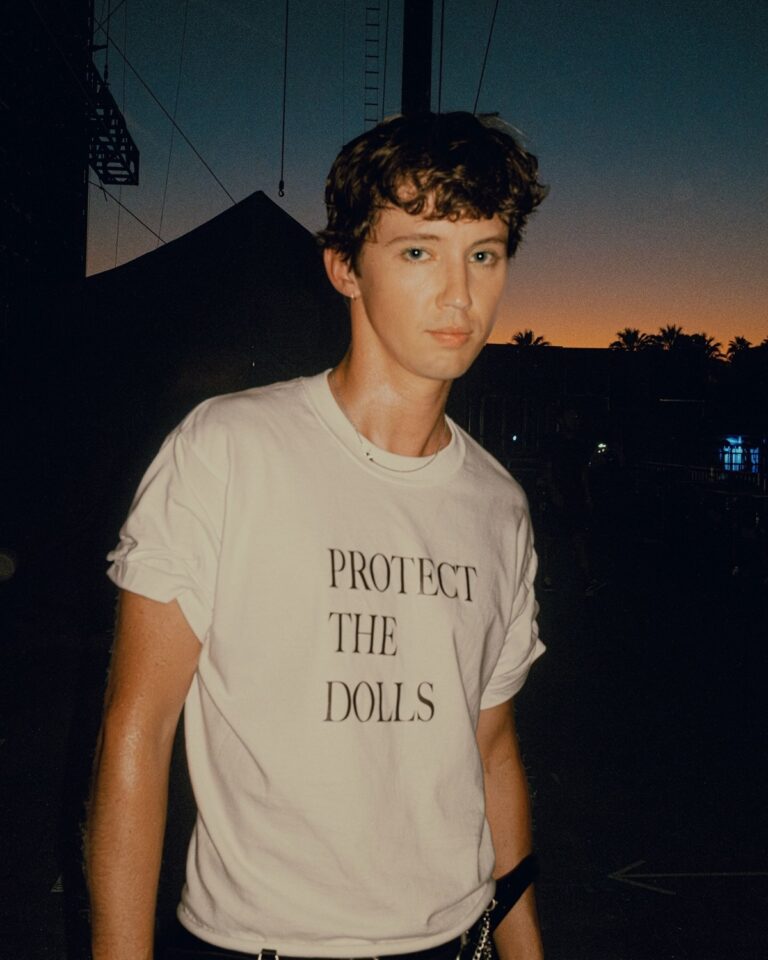 Protect the dolls