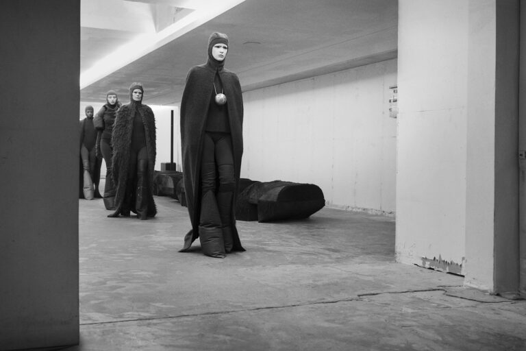 2 COLLECTION FEMMES PORTERVILLE AH24 PALAIS BOURBON PARIS 29 FEVRIER 2024 © OWENSCORP