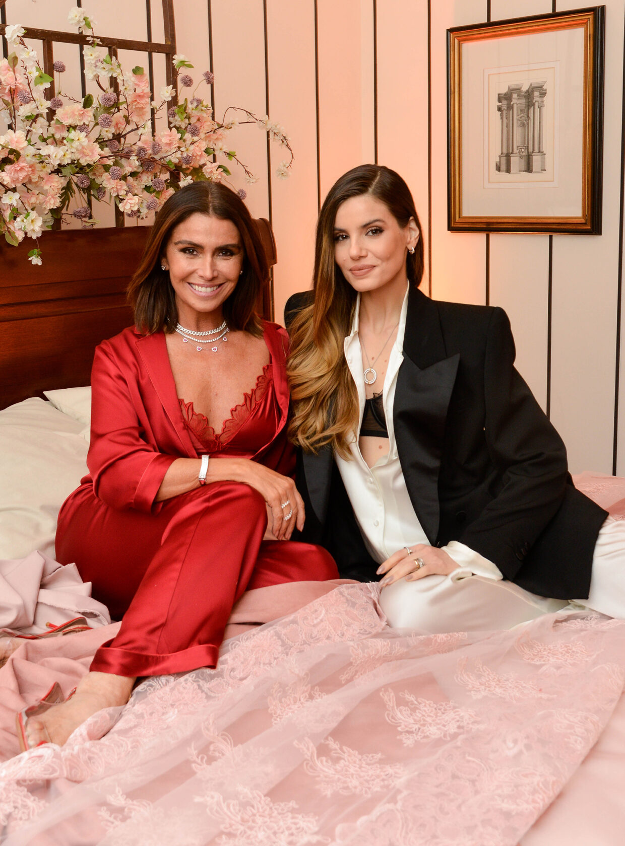 Com Camila Queiroz e Giovanna Antonelli, Intimissimi prova que pijama também é look Giovanna Antonelli e Camila Queiroz