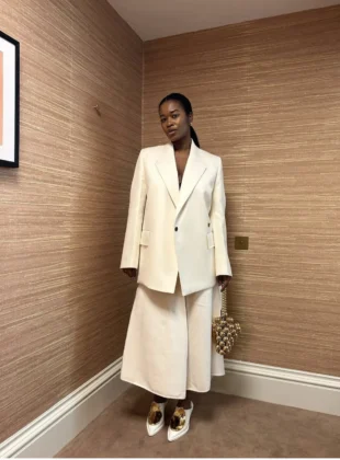 looks com blazer branco