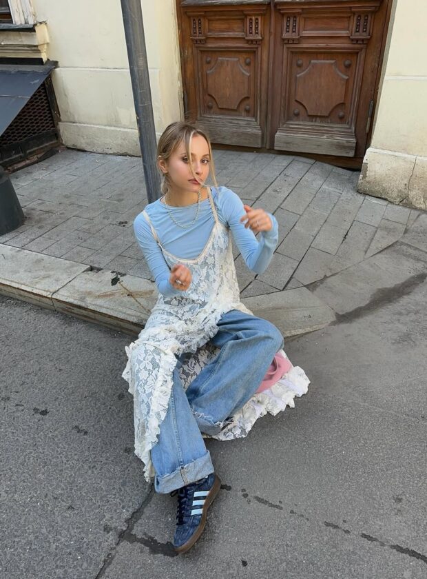 lanaleory-looks-com-calça-jeans-que-fogem-do-básico