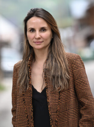 Petra Costa, diretora de Apocalipse nos trópicos