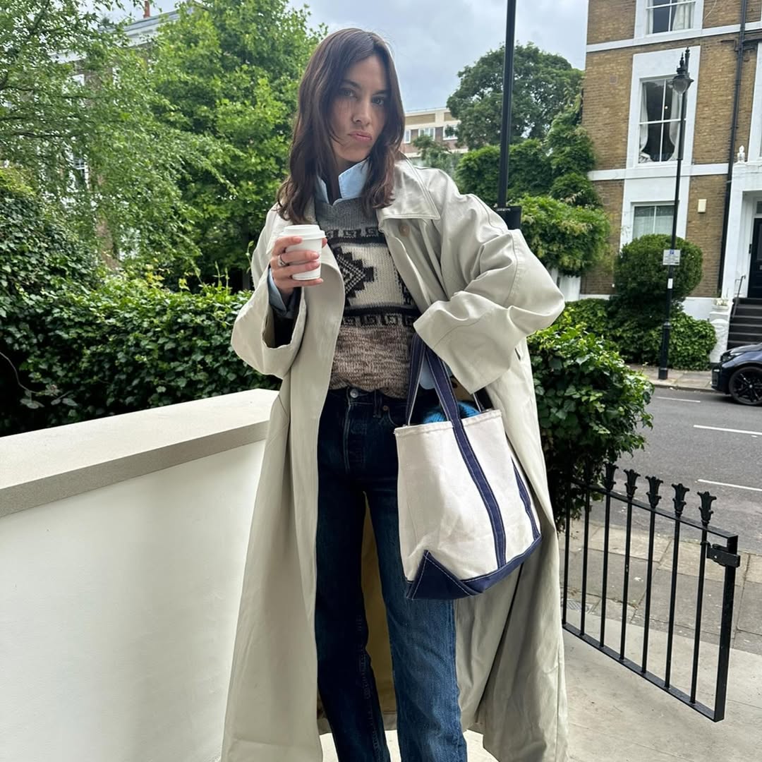 A bolsa de lona é o acessório discreto das fashion girls bolsa de