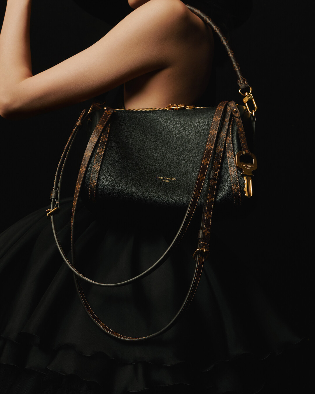 Louis Vuitton celebra a arte de viajar com a bolsa Express louis vuitton lança bolsa express