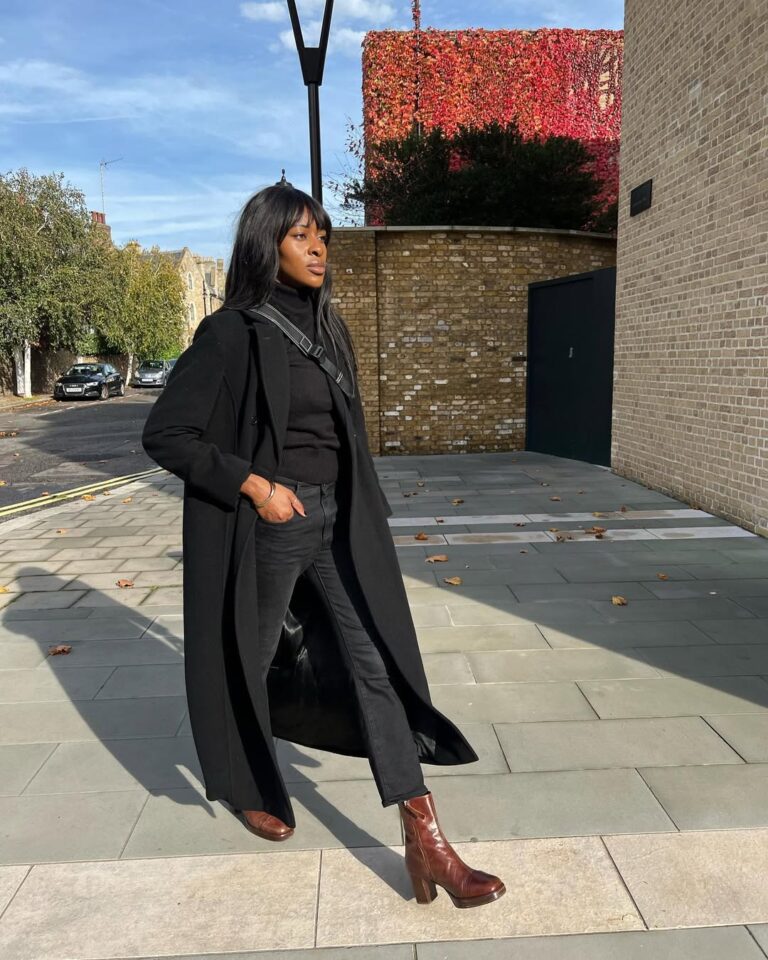 A bota de cano curto pode te surpreender em looks cheios de estilo
