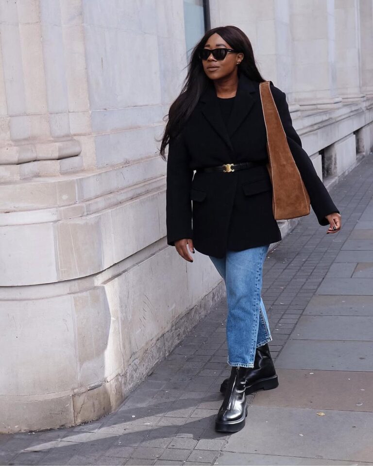 A bota de cano curto pode te surpreender em looks cheios de estilo
