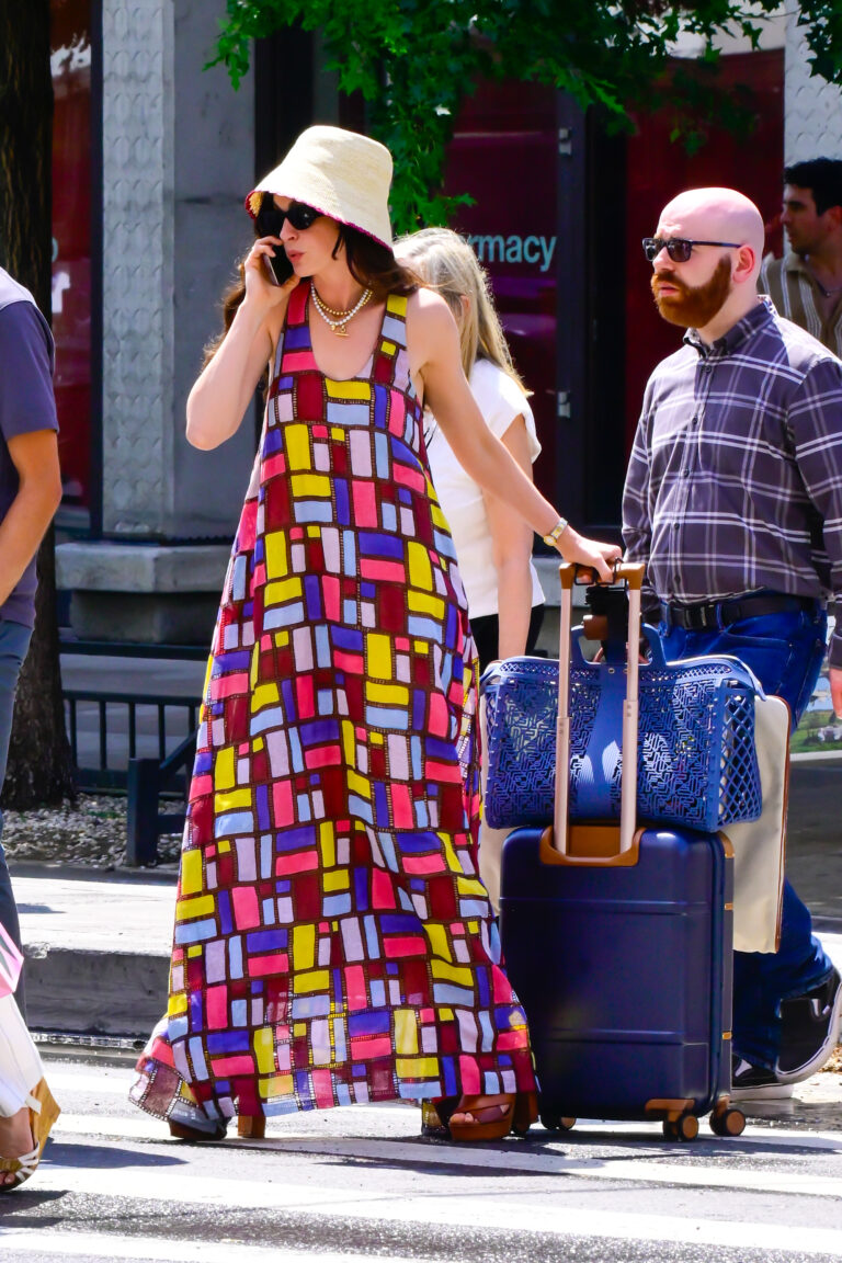 looks do diabo veste prada 2: andrea sachs por anne hathaway