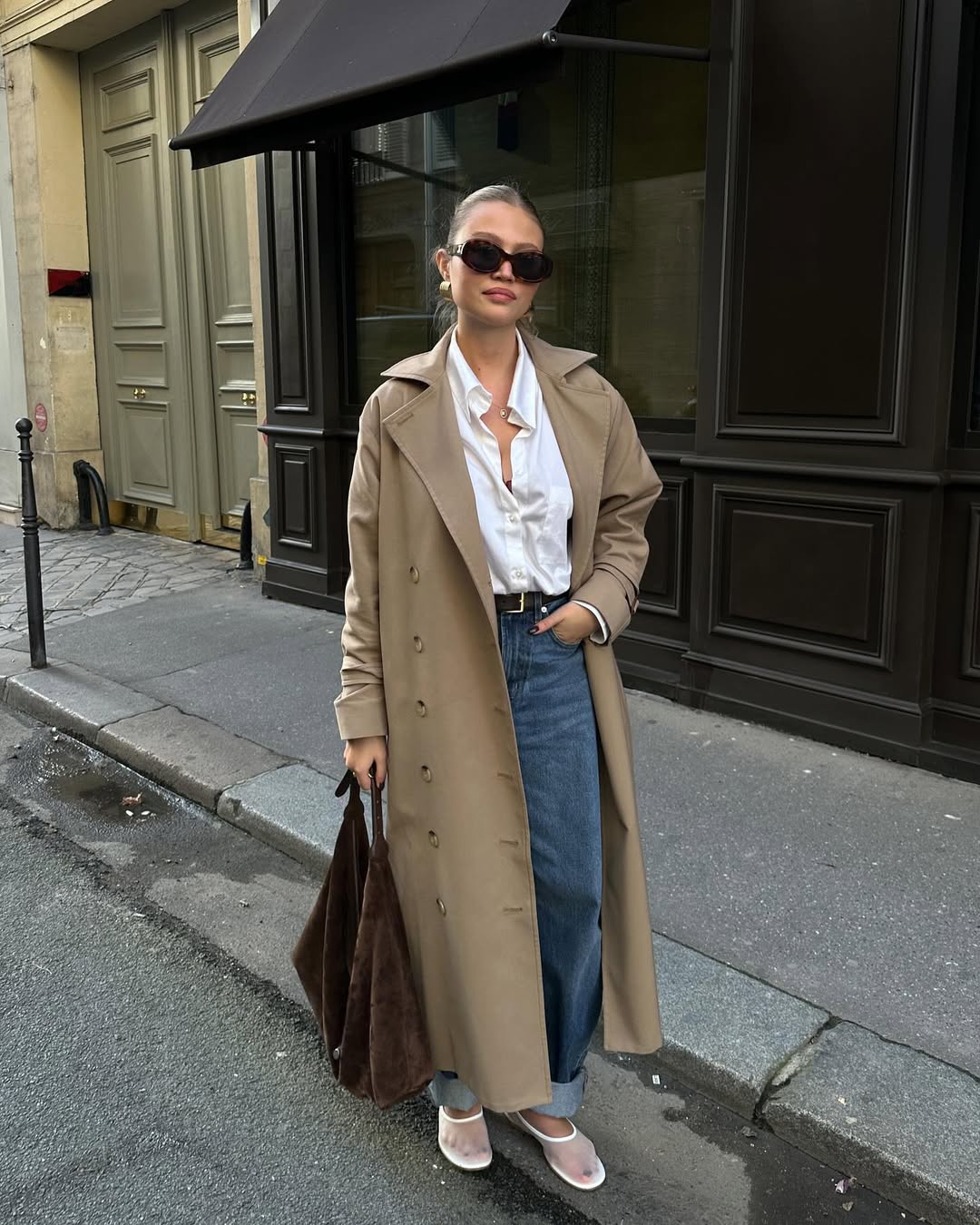 6 looks com trench coat em diferentes ocasiões