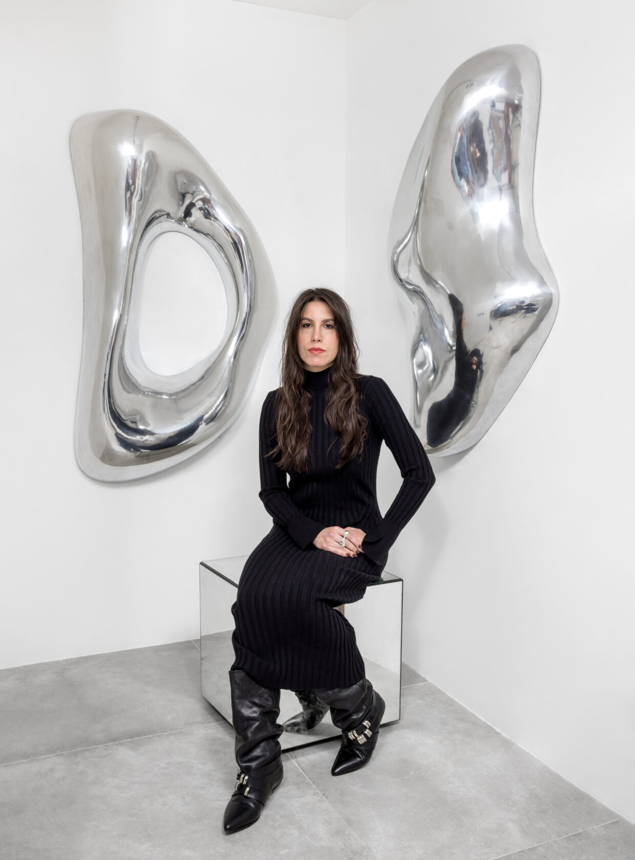 Artista mineira Rizza abre exposição com obras inéditas na Zipper Galeria zipper galeria: artista rizza