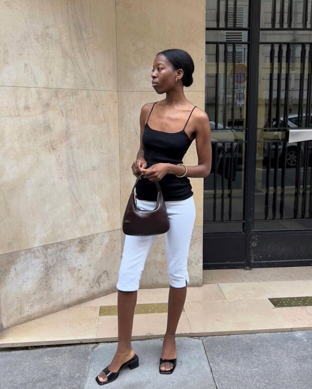 looks com calça capri clara