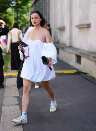 looks com vestidos com tênis