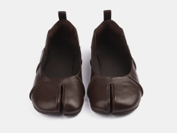 Sapatos estilo tabi AGUI