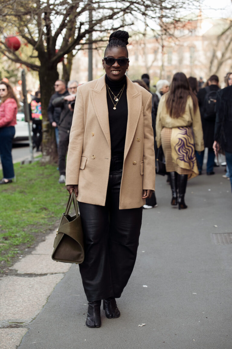 Sapatos estilo tabi GettyImages 2202580220