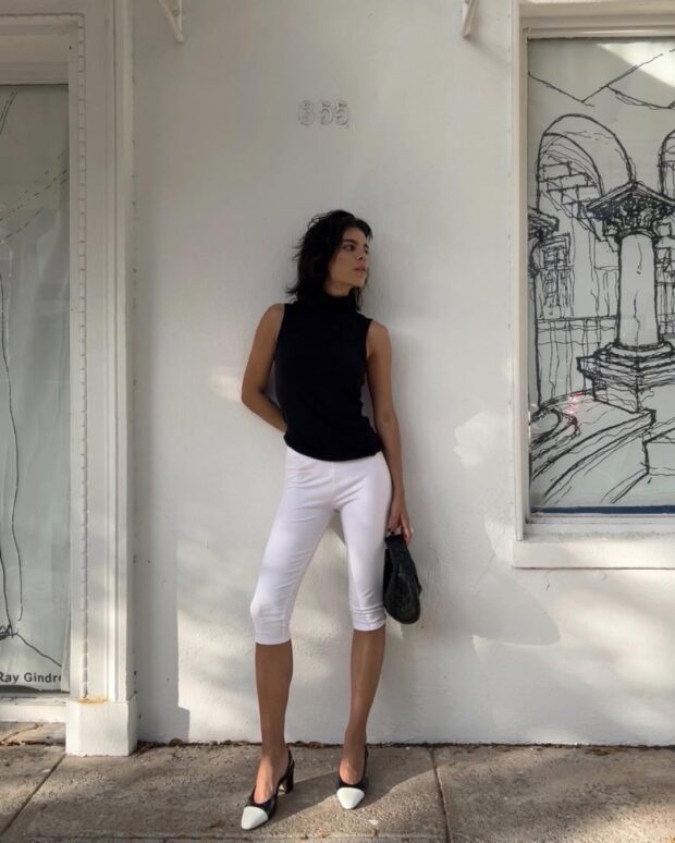 looks com calça capri clara