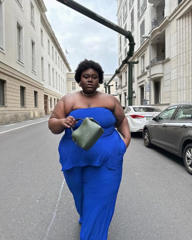 5 looks azul klein para você testar nos próximos dias looks azul klein