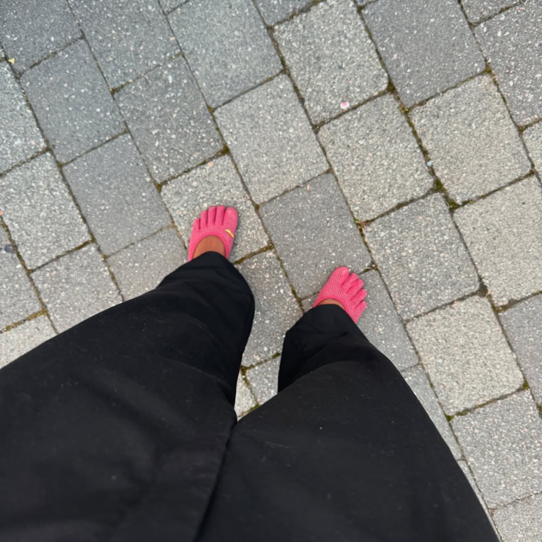 looks com tênis Vibram