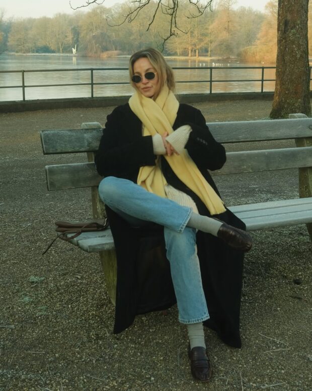 looks com cachecol no trabalho