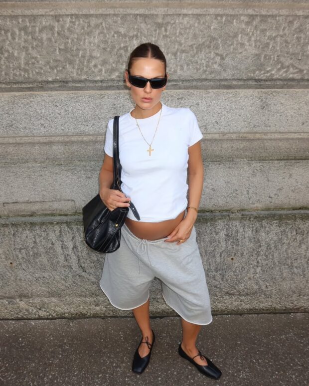 5 looks de grávidas fashionistas no street style para você se inspirar SaveClip.App 521204357 18515154442046482 5027342378843570688 n