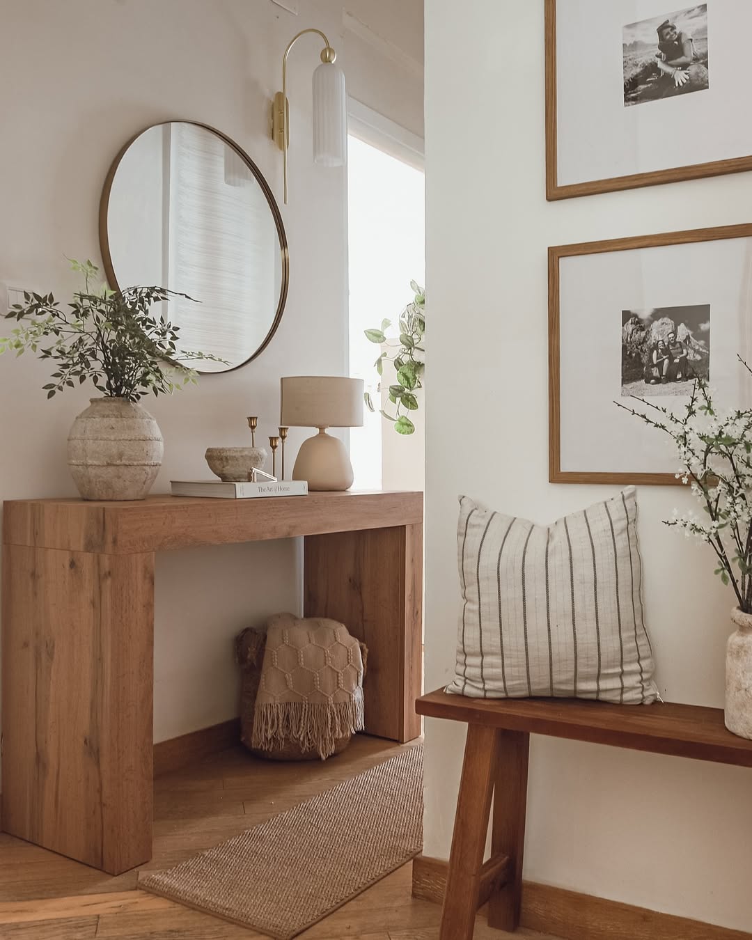 corredor decorado SaveClip.App 510517467 18512909383008016 8635491848420924797 n