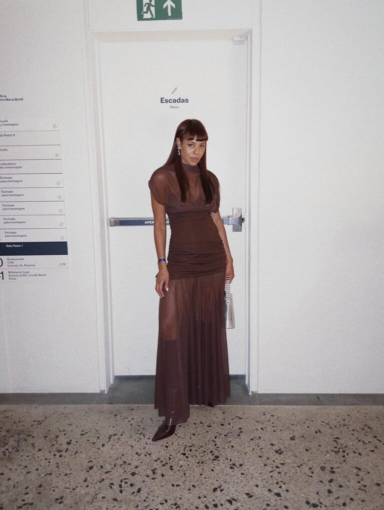 o que é e como usar o look monocromático no dia a dia