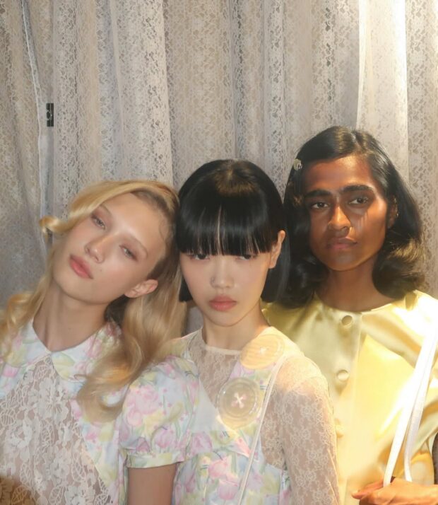 Maquiagem cutie girl: a tendência que nasceu nas passarelas e promete dominar os feeds maquiagem cutie girl