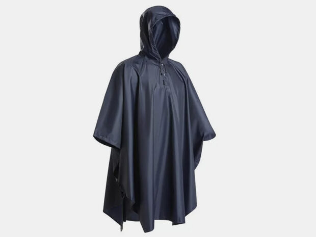 Capa de chuva: 5 looks estilosos para o trabalho Capa de chuva set23 decathlon